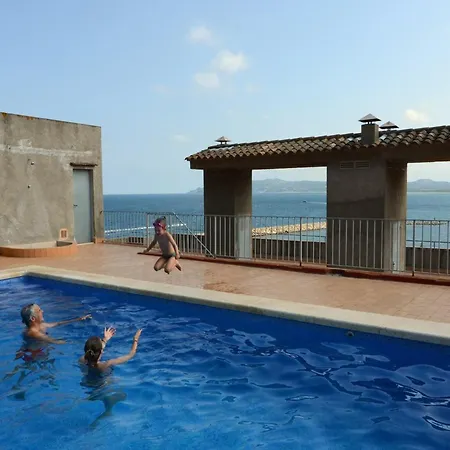 Beachfront In Spain With Pool Apartment L'Estartit